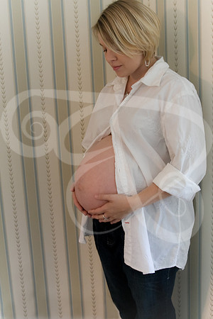 Mom2-01